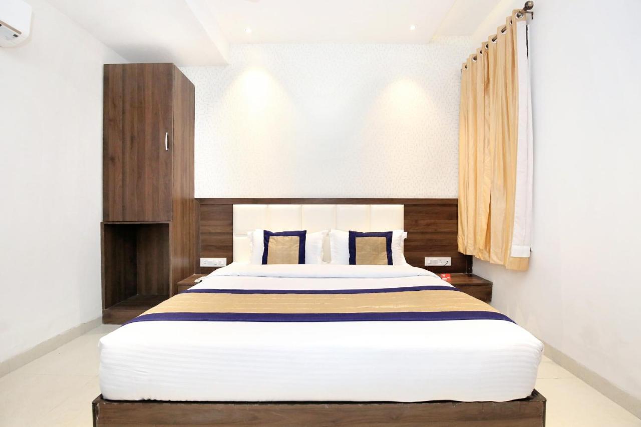 Oyo 11680 Hotel Grand Star Amritsar Exterior foto